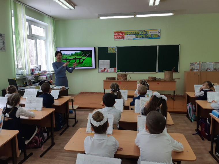 Откуда к нам хлеб пришел.